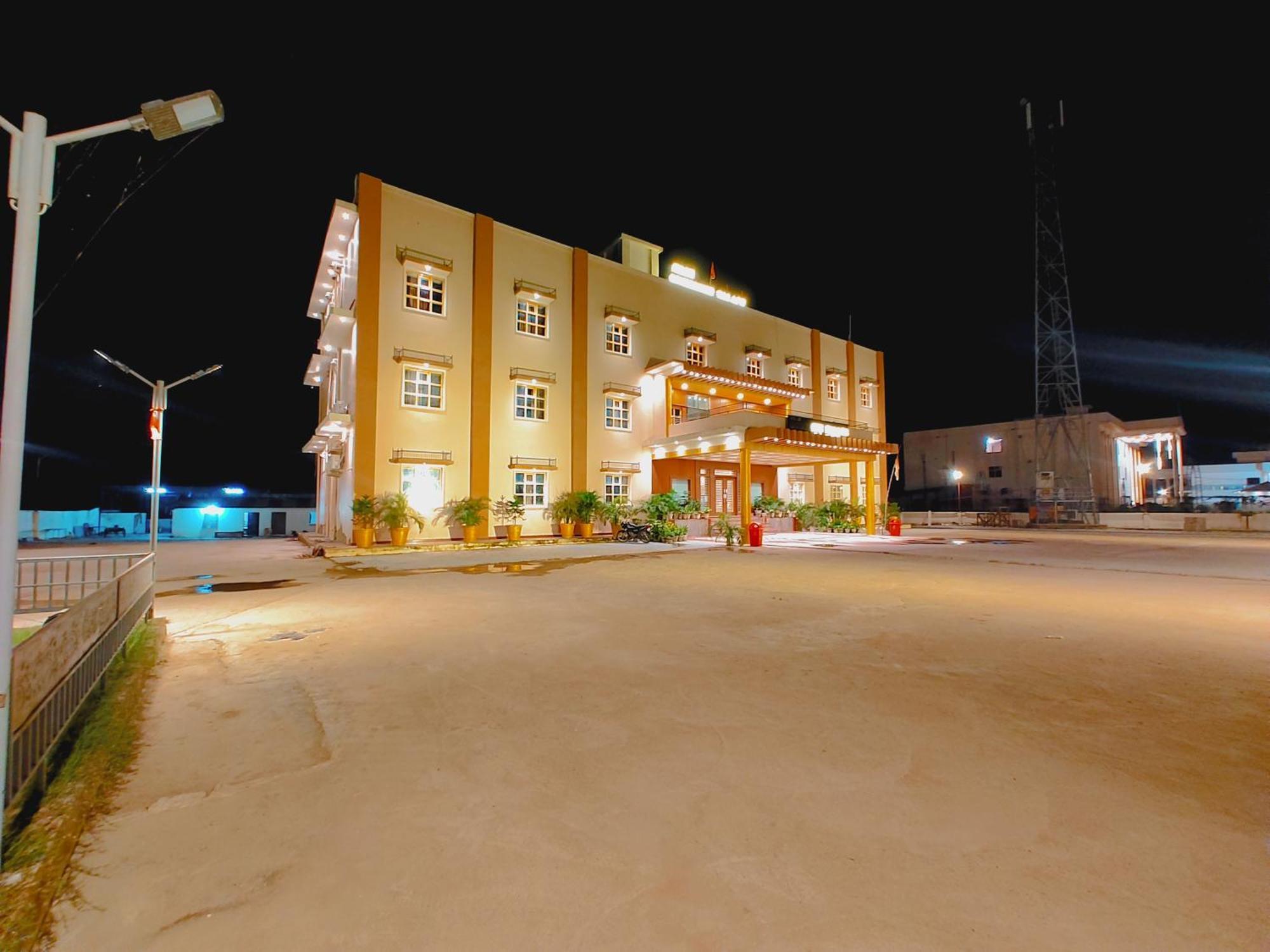 Avadh Sunshine Palace Hotel And Resort Ayodhya المظهر الخارجي الصورة