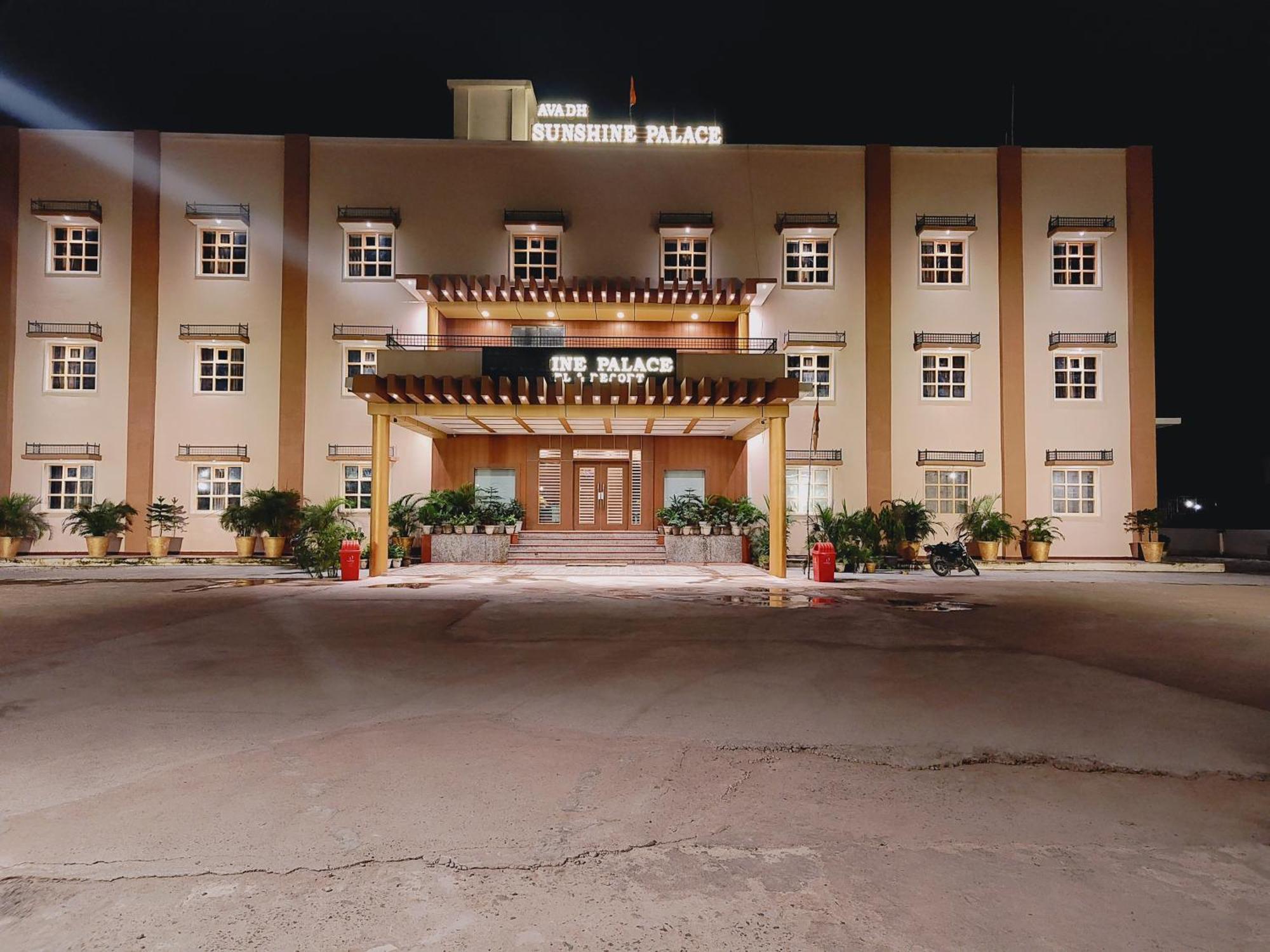 Avadh Sunshine Palace Hotel And Resort Ayodhya المظهر الخارجي الصورة