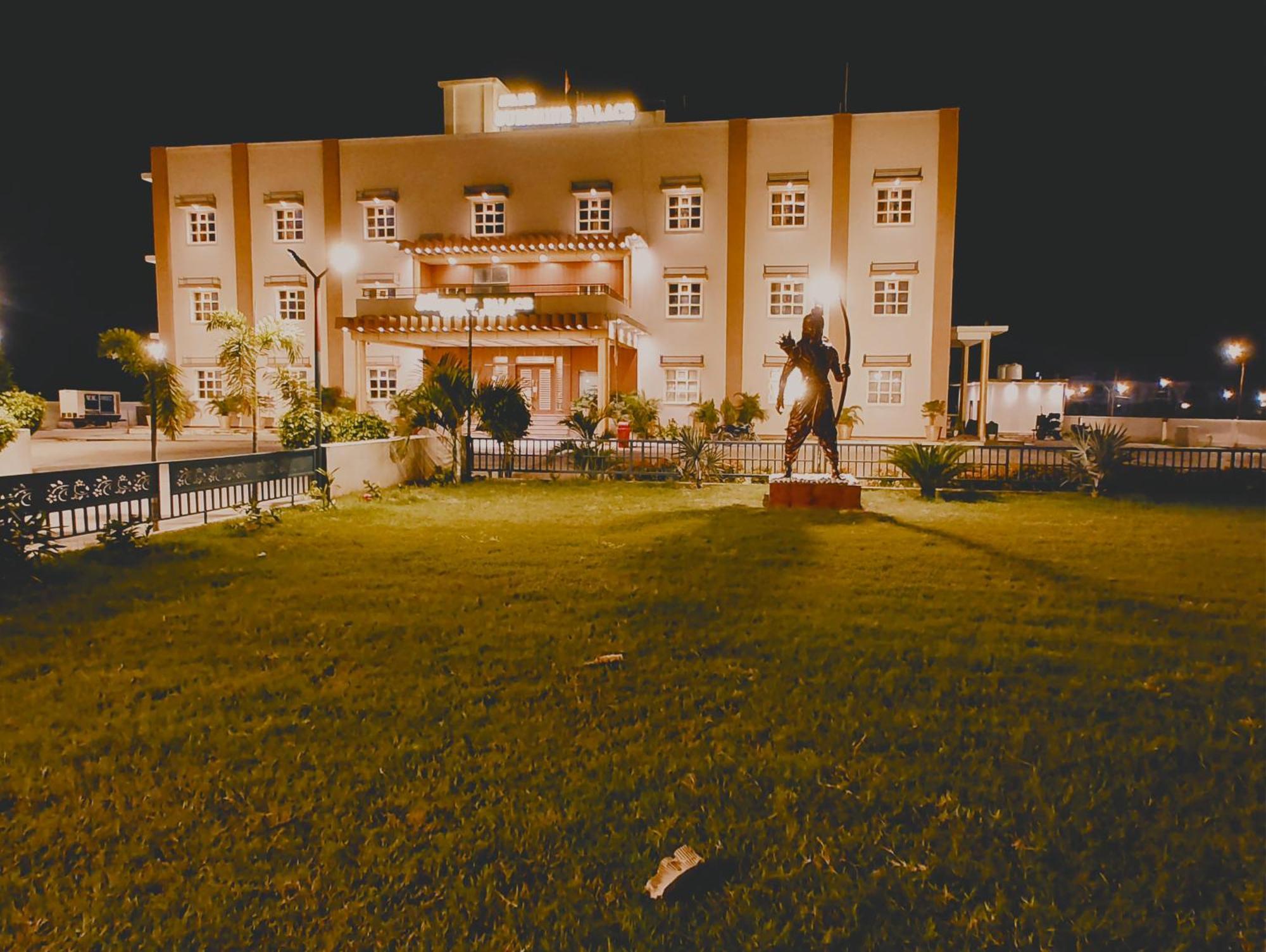Avadh Sunshine Palace Hotel And Resort Ayodhya المظهر الخارجي الصورة