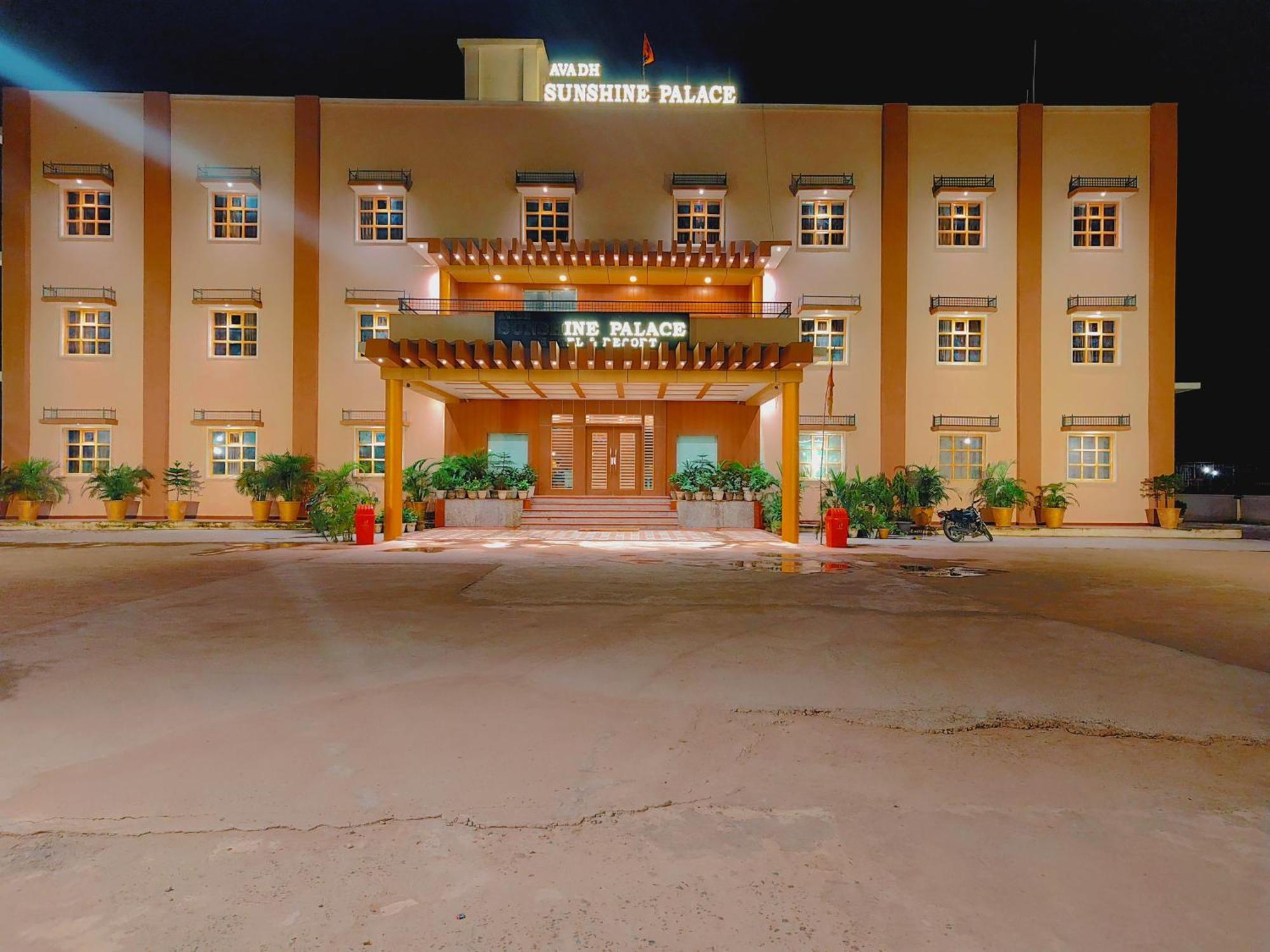 Avadh Sunshine Palace Hotel And Resort Ayodhya المظهر الخارجي الصورة