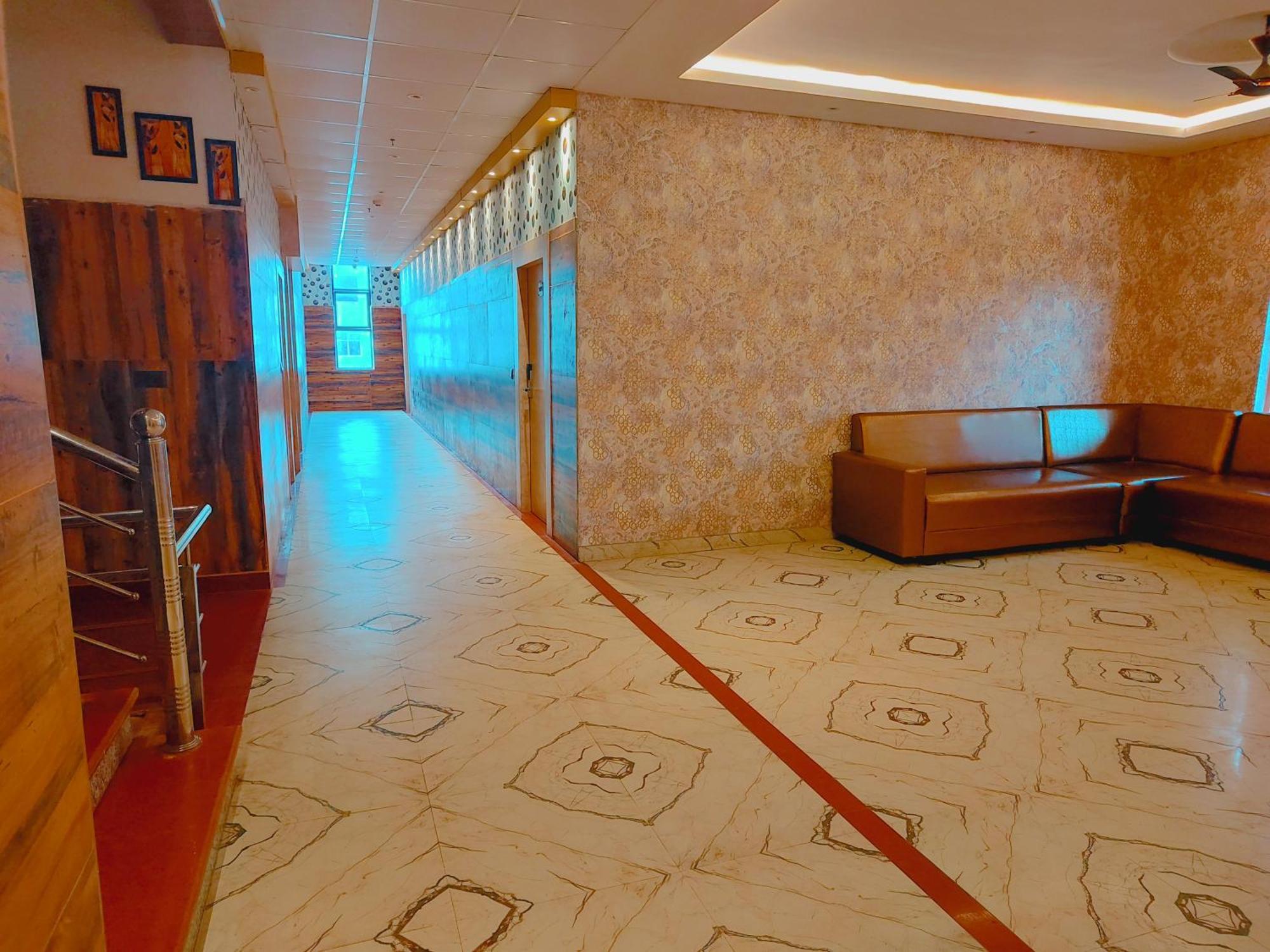 Avadh Sunshine Palace Hotel And Resort Ayodhya المظهر الخارجي الصورة