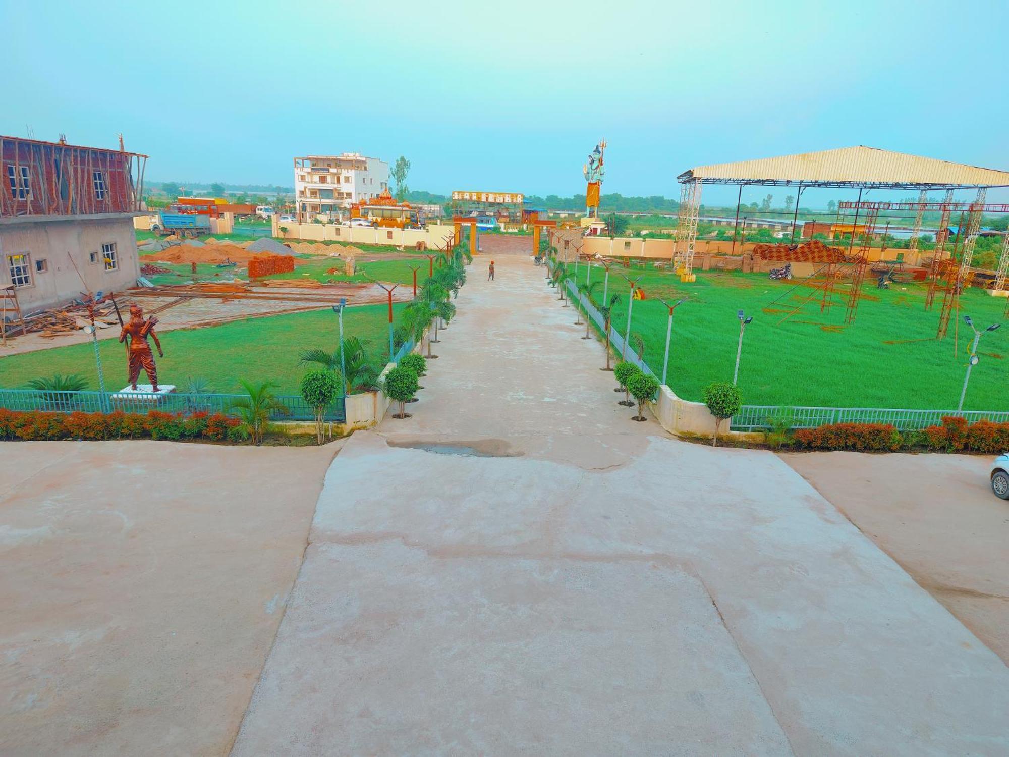 Avadh Sunshine Palace Hotel And Resort Ayodhya المظهر الخارجي الصورة