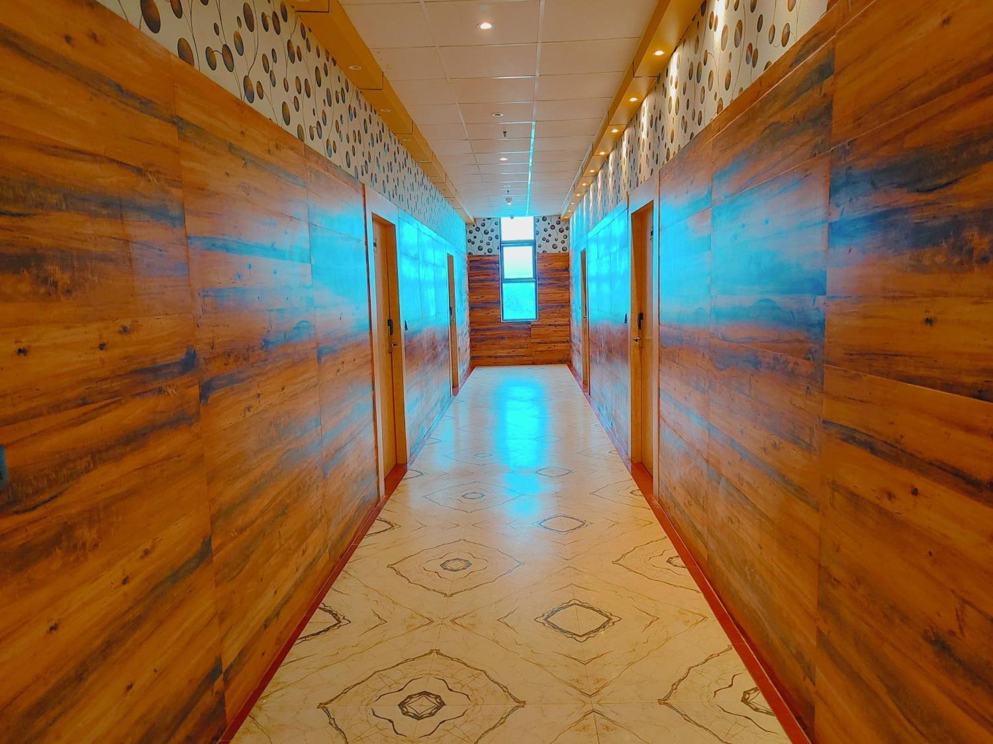 Avadh Sunshine Palace Hotel And Resort Ayodhya المظهر الخارجي الصورة