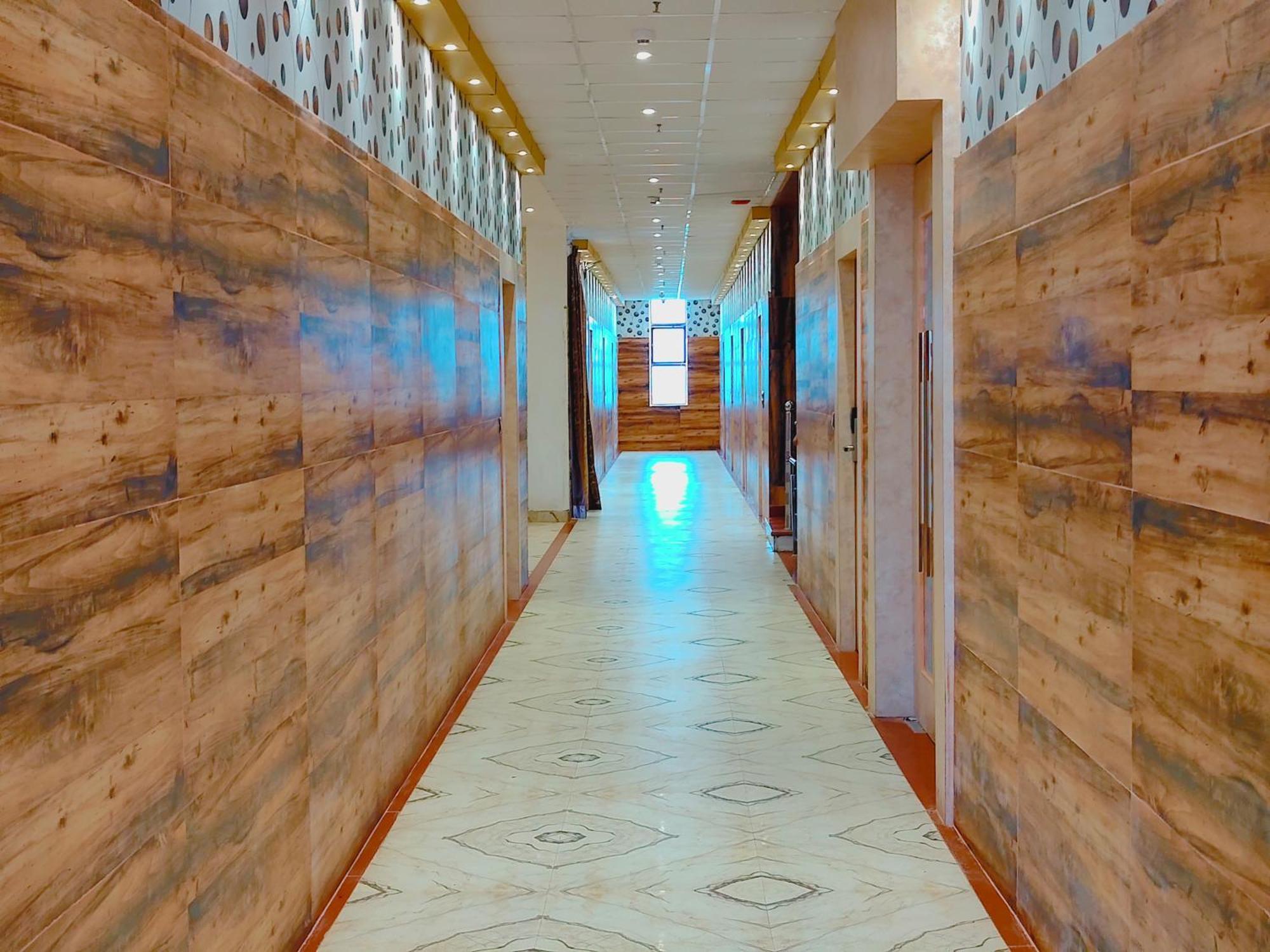 Avadh Sunshine Palace Hotel And Resort Ayodhya المظهر الخارجي الصورة